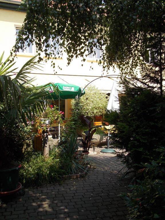 Gasthof Und Landhotel Zur Ausspanne Klipphausen Экстерьер фото