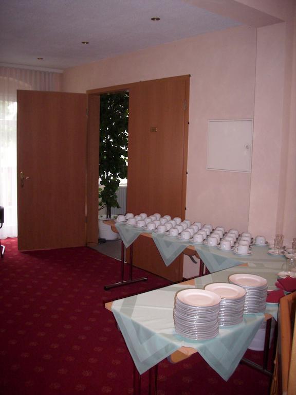 Gasthof Und Landhotel Zur Ausspanne Klipphausen Экстерьер фото