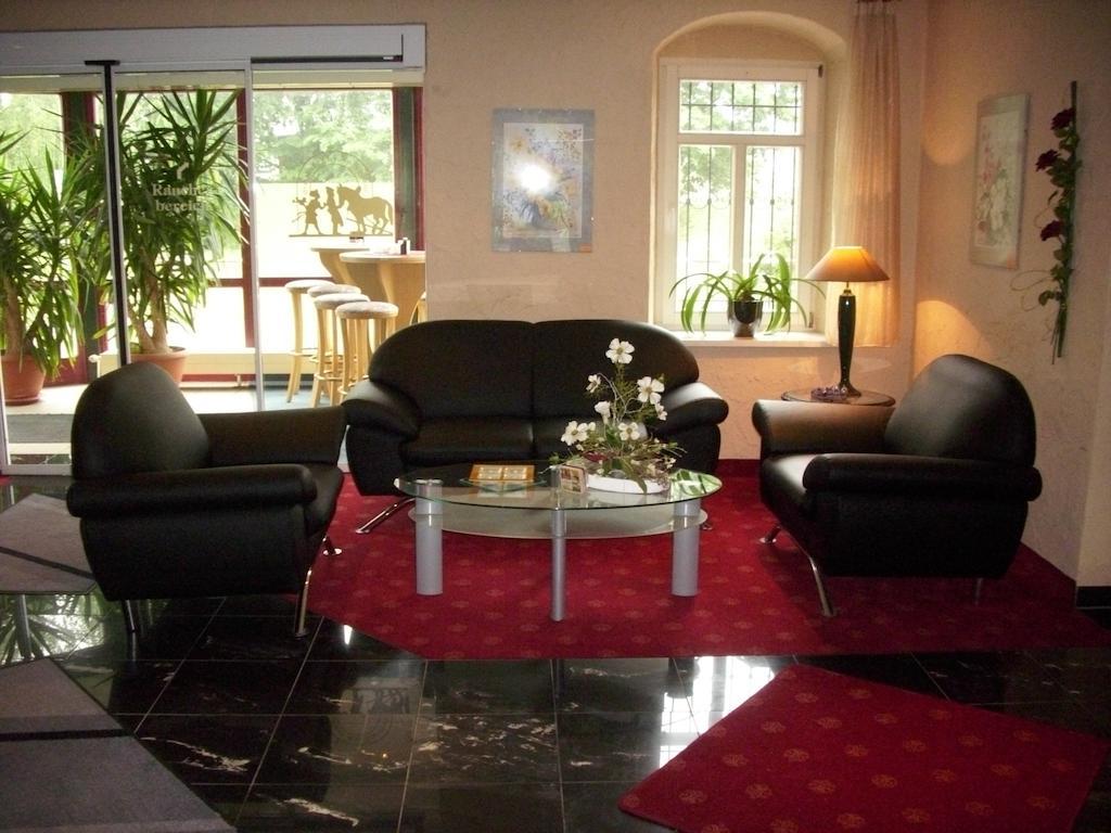 Gasthof Und Landhotel Zur Ausspanne Klipphausen Экстерьер фото